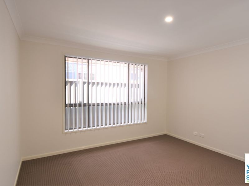 19 Lawrence Street, Oran Park NSW 2570