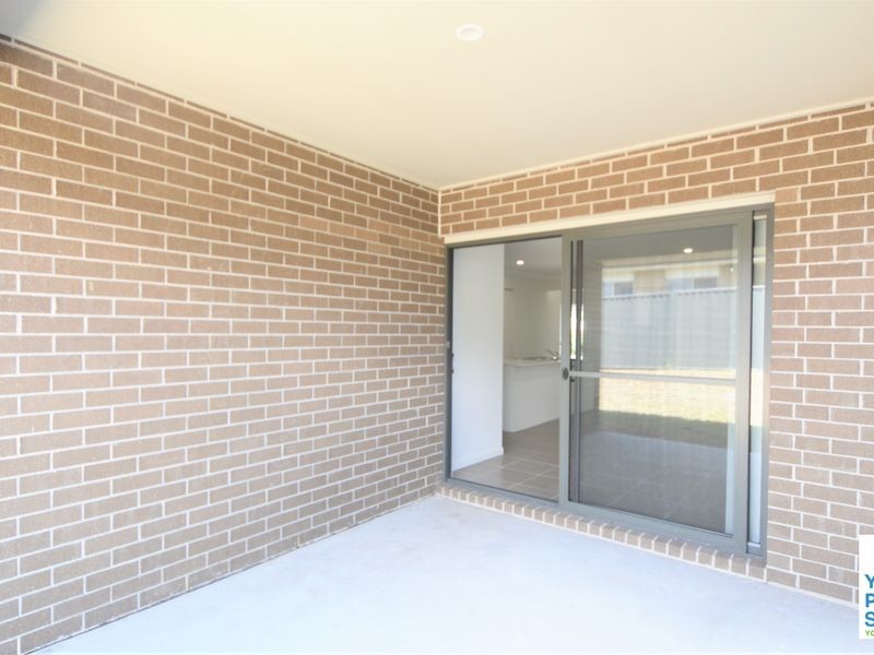 19 Lawrence Street, Oran Park NSW 2570