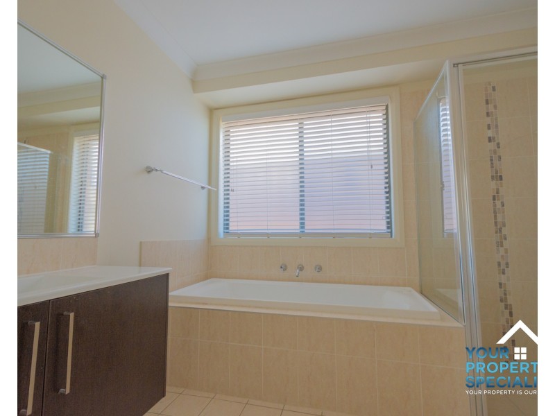 9 Hinton Drive, Spring Farm NSW 2570