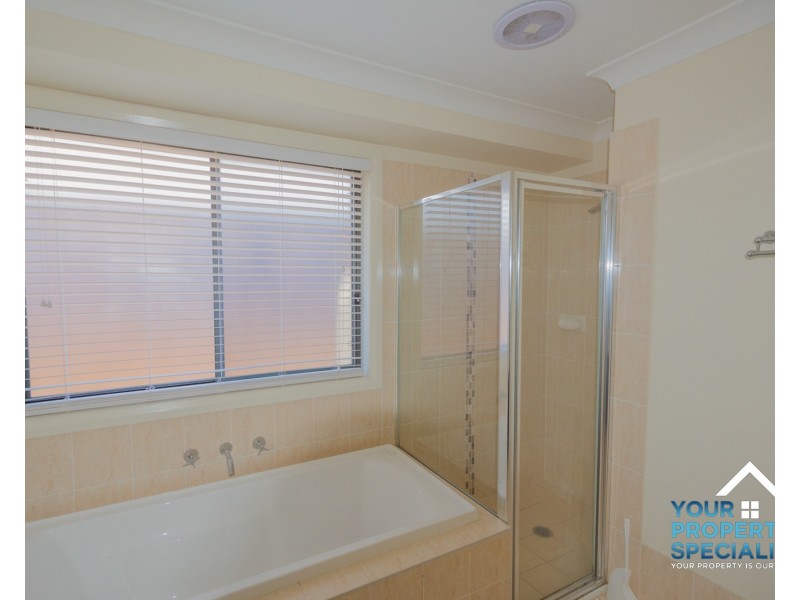 9 Hinton Drive, Spring Farm NSW 2570