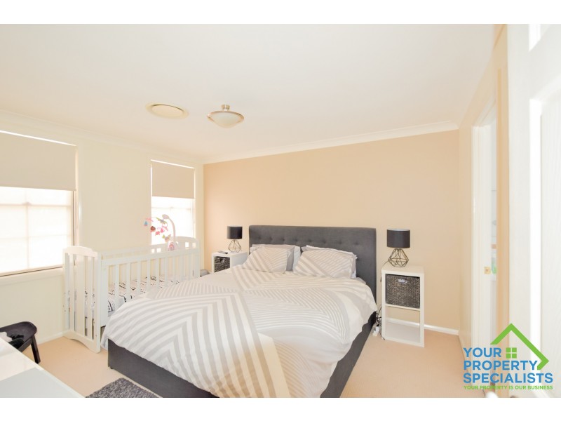 11 Lochview Crescent, Mount Annan NSW 2567