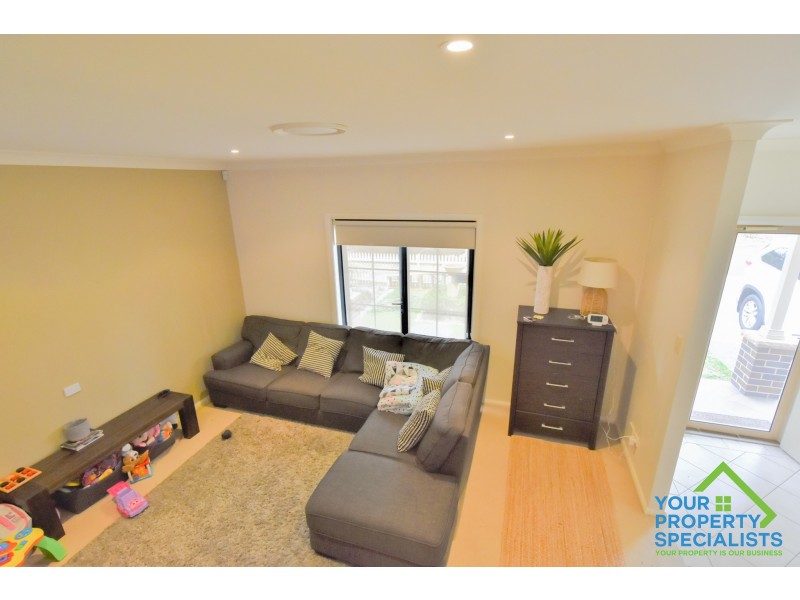 11 Lochview Crescent, Mount Annan NSW 2567