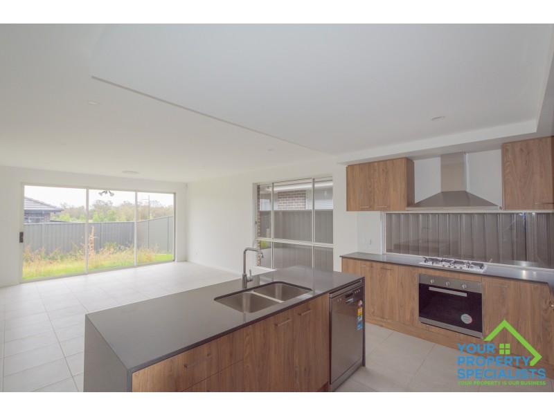 15 Renshaw Street, Catherine Field NSW 2557