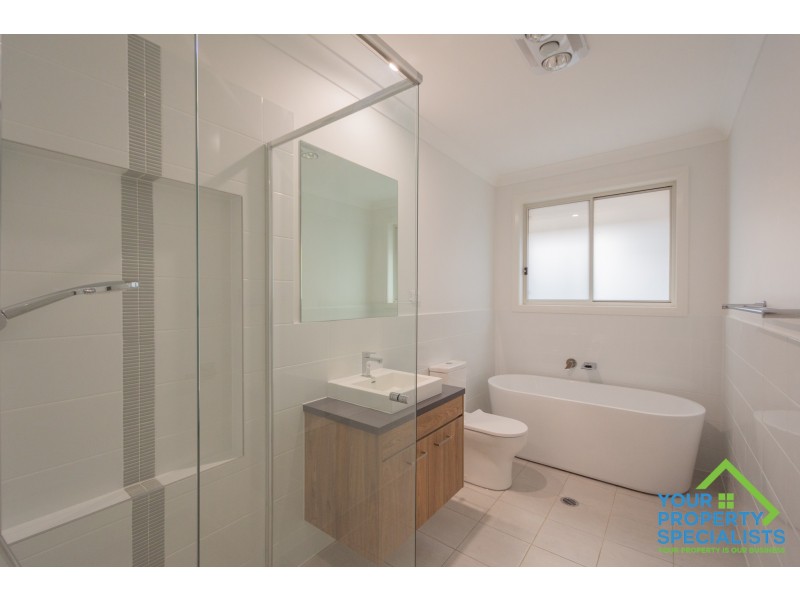 15 Renshaw Street, Catherine Field NSW 2557