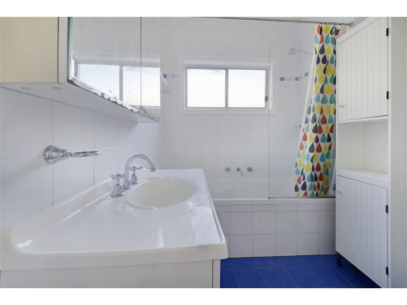 8 Swain Street, Moorebank NSW 2170