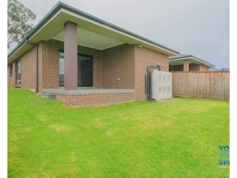 12 Casimer Avenue, Elderslie NSW 2570