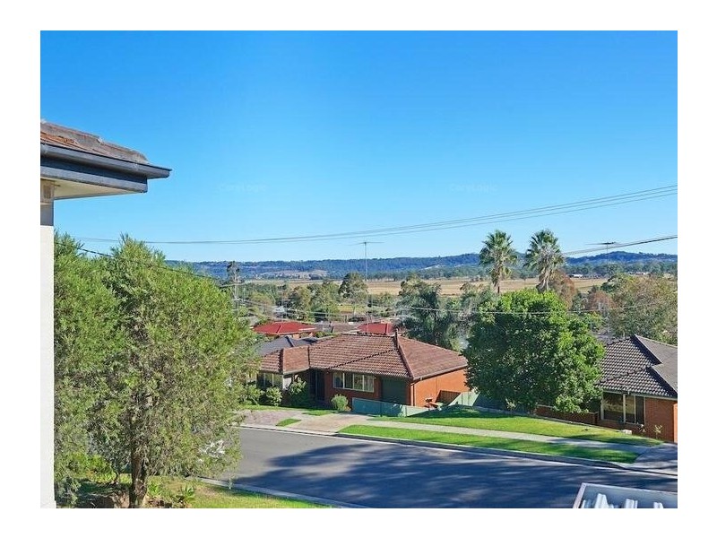 17 Flinders Avenue, Camden South NSW 2570