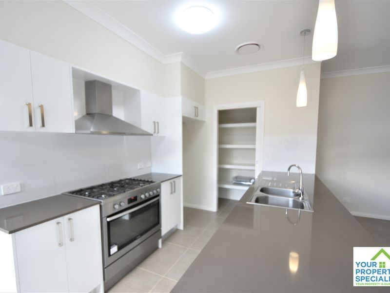 13 Geddes Street, Spring Farm NSW 2570