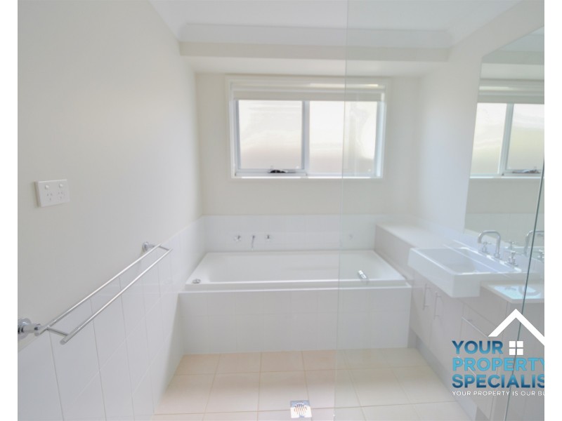 12 Thoroughbred Drive, Cobbitty NSW 2570
