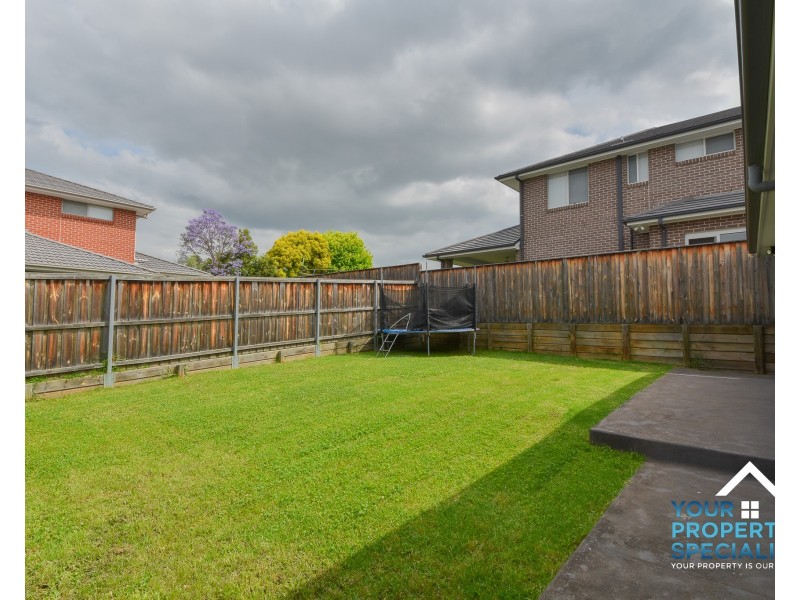 1 Dengate Close, Elderslie NSW 2570