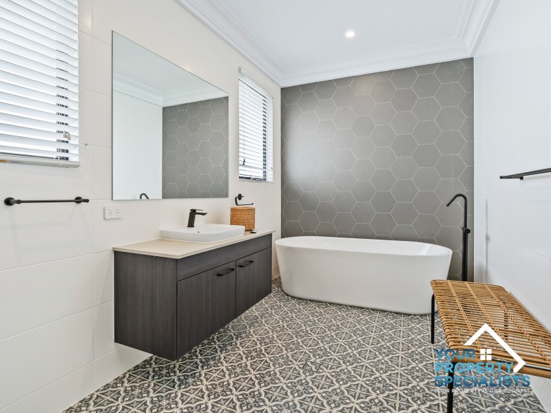 233 Camden Valley Way, Narellan NSW 2567