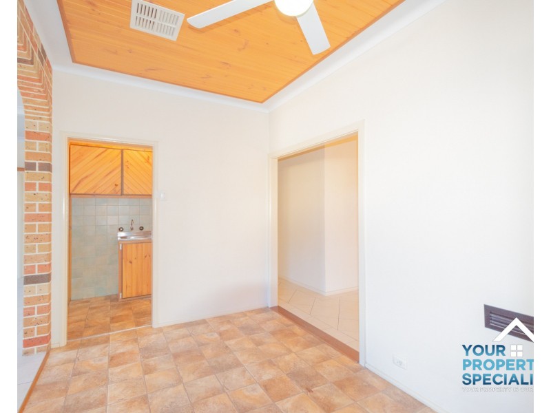 31 Clarence Street, Macquarie Fields NSW 2564