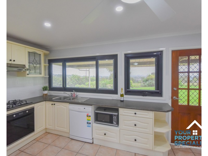 6 Balook Crescent, Bradbury NSW 2560