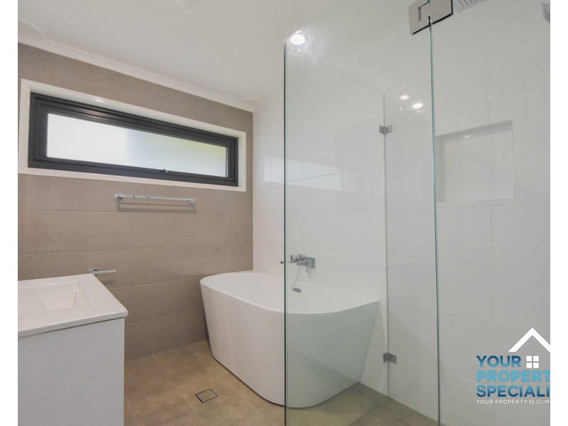 6 Balook Crescent, Bradbury NSW 2560