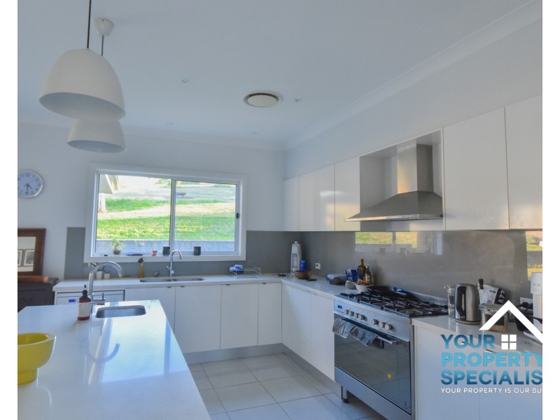 14 Yewens Circuit, Grasmere NSW 2570