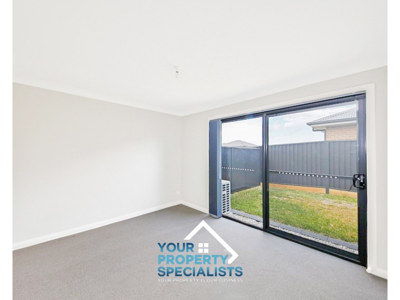 4B Courtney Loop, Oran Park NSW 2570