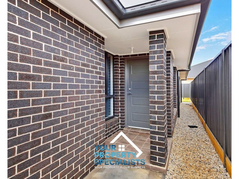 4B Courtney Loop, Oran Park NSW 2570