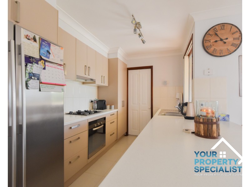 33 Columbia Street, Kearns NSW 2558