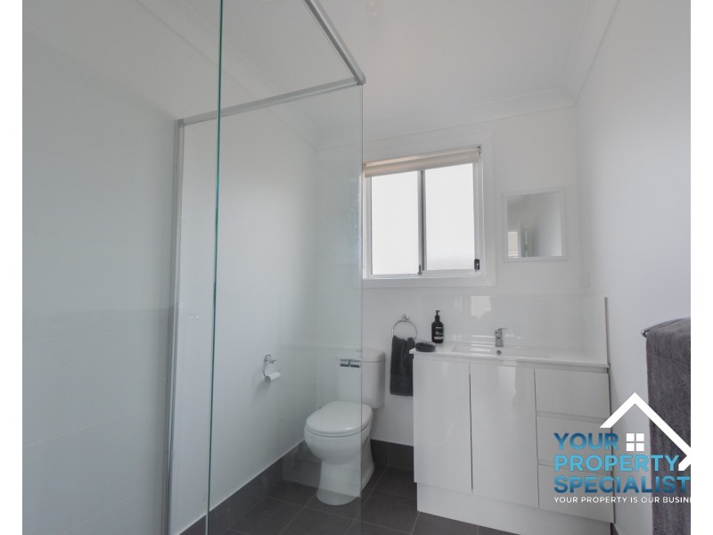 33 Columbia Street, Kearns NSW 2558