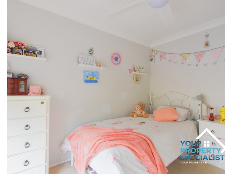 33 Columbia Street, Kearns NSW 2558