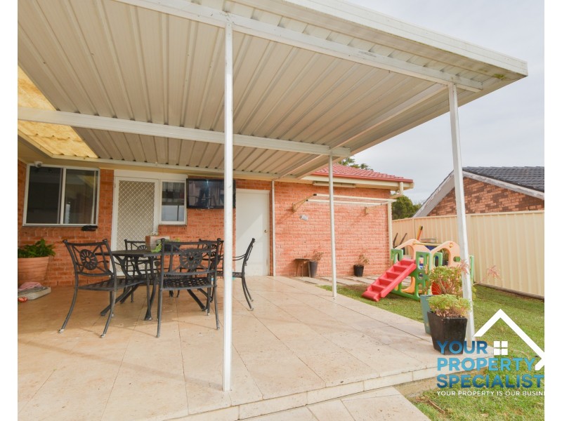 33 Columbia Street, Kearns NSW 2558