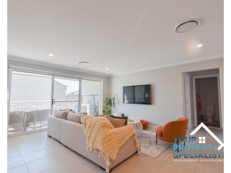 23/2 Wire Lane, Camden South NSW 2570