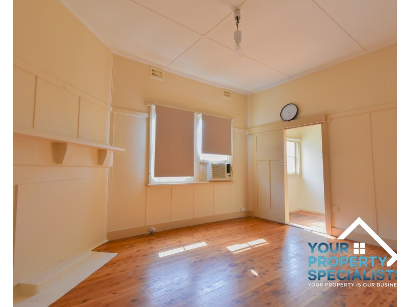 70 Moore Street, Campbelltown NSW 2560