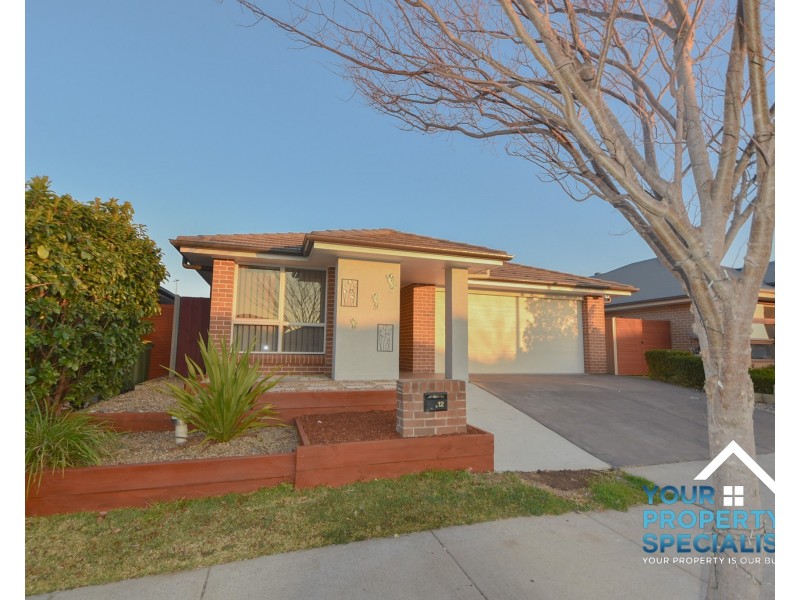 12 Bartlett Street, Oran Park NSW 2570