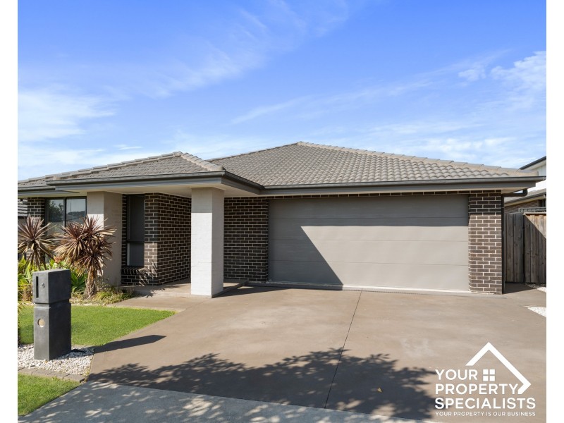 4 Courtney Loop, Oran Park NSW 2570