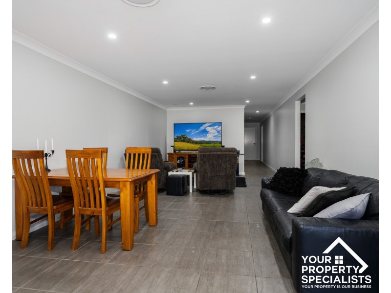 4 Courtney Loop, Oran Park NSW 2570