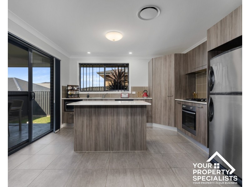 4 Courtney Loop, Oran Park NSW 2570