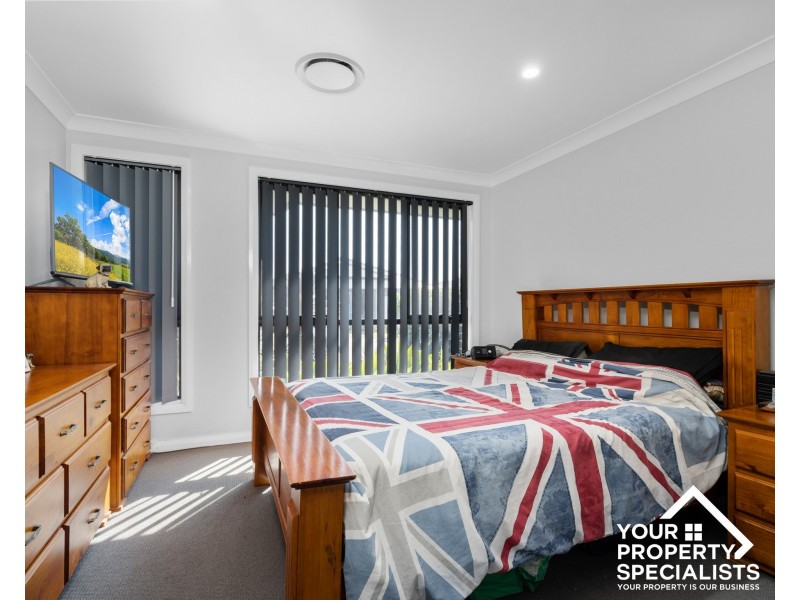 4 Courtney Loop, Oran Park NSW 2570