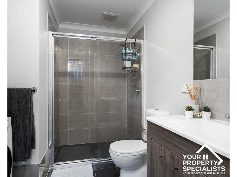 4 Courtney Loop, Oran Park NSW 2570
