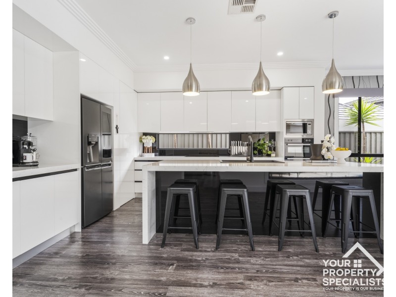24 Chamberlain Way, Harrington Park NSW 2567