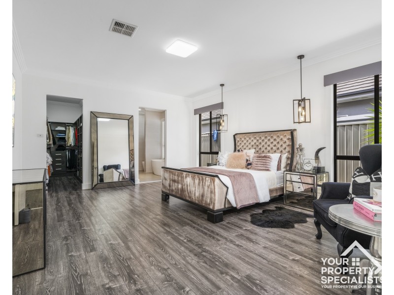 24 Chamberlain Way, Harrington Park NSW 2567