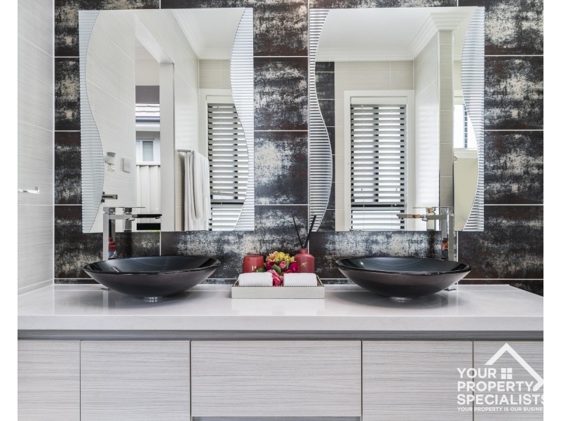 24 Chamberlain Way, Harrington Park NSW 2567