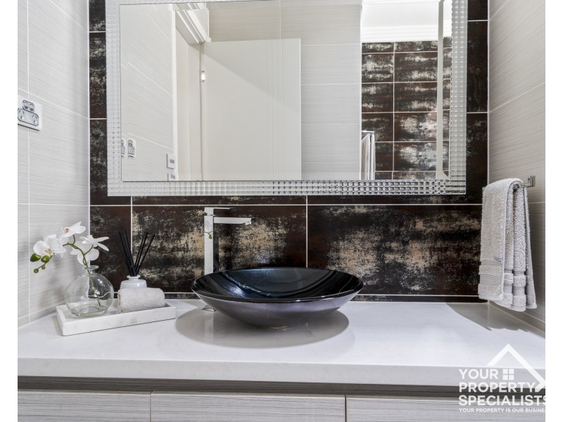 24 Chamberlain Way, Harrington Park NSW 2567