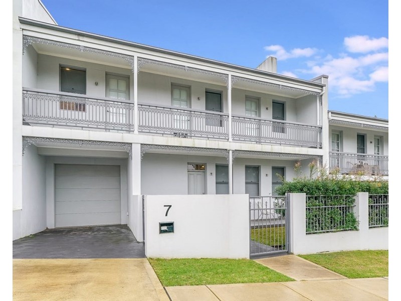 7 Rosalie Avenue, Camden NSW 2570