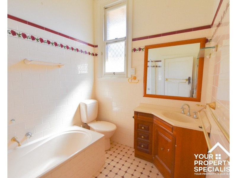 42 Menangle Road, Camden NSW 2570
