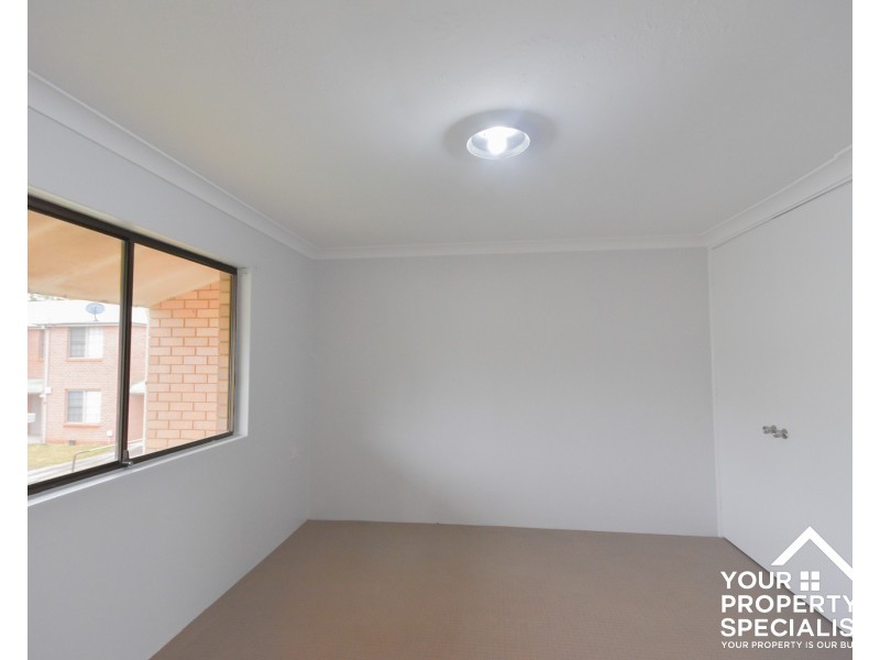 2/33 Kingsclare Street, Leumeah NSW 2560