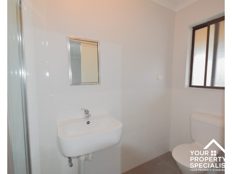 2/33 Kingsclare Street, Leumeah NSW 2560
