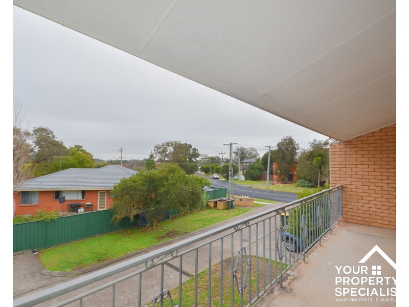 2/33 Kingsclare Street, Leumeah NSW 2560