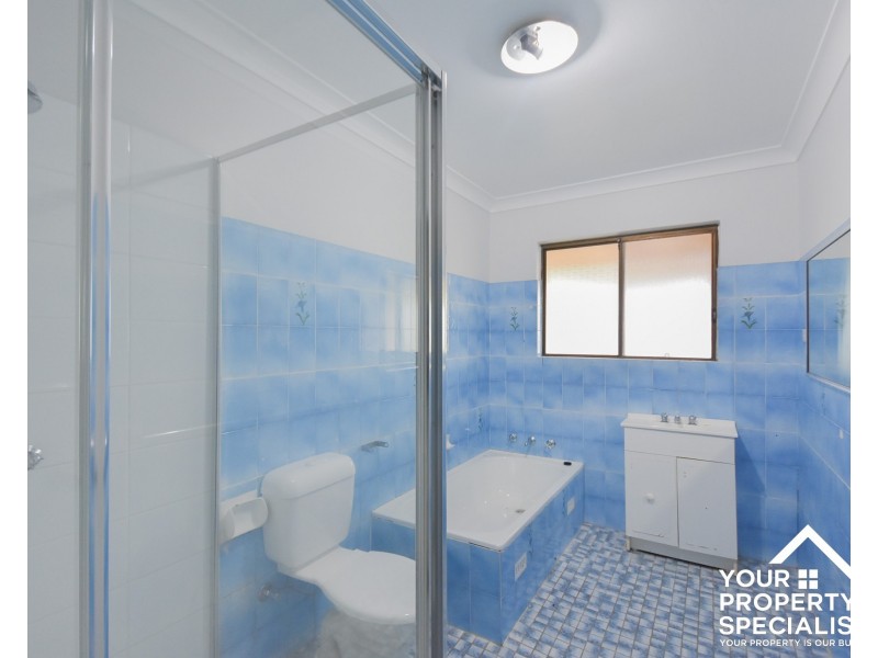 2/33 Kingsclare Street, Leumeah NSW 2560