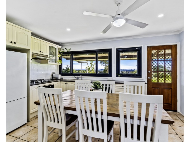 6 Balook Crescent, Bradbury NSW 2560