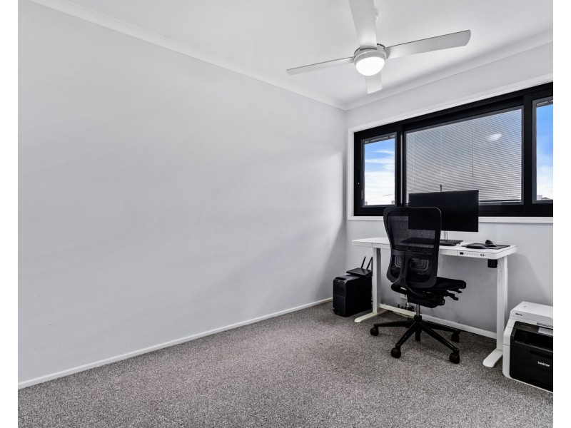 6 Balook Crescent, Bradbury NSW 2560