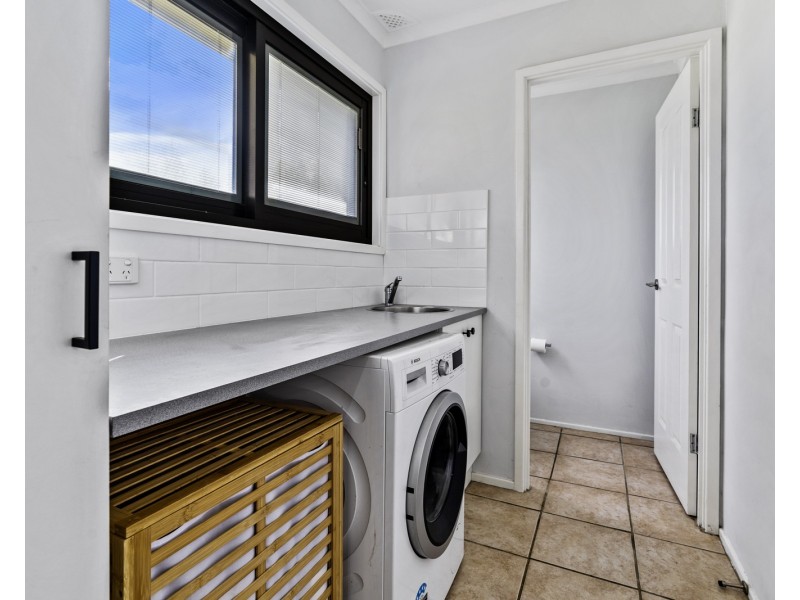 6 Balook Crescent, Bradbury NSW 2560