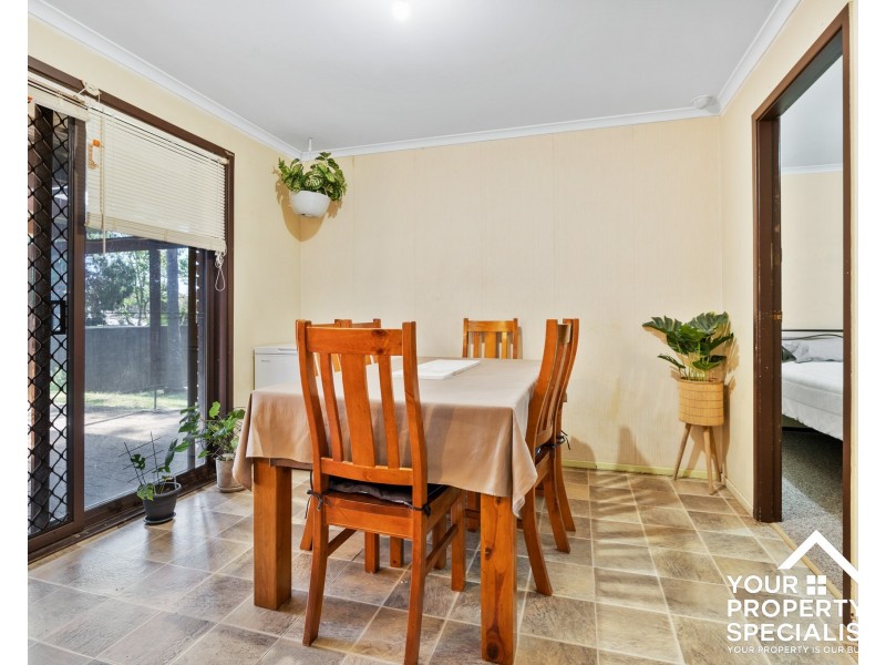 23 Lorenzo Crescent, Rosemeadow NSW 2560