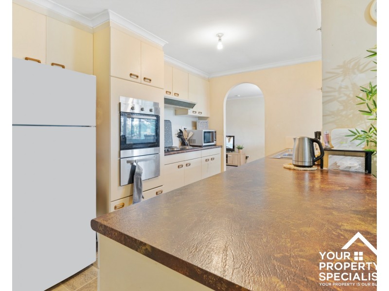 23 Lorenzo Crescent, Rosemeadow NSW 2560