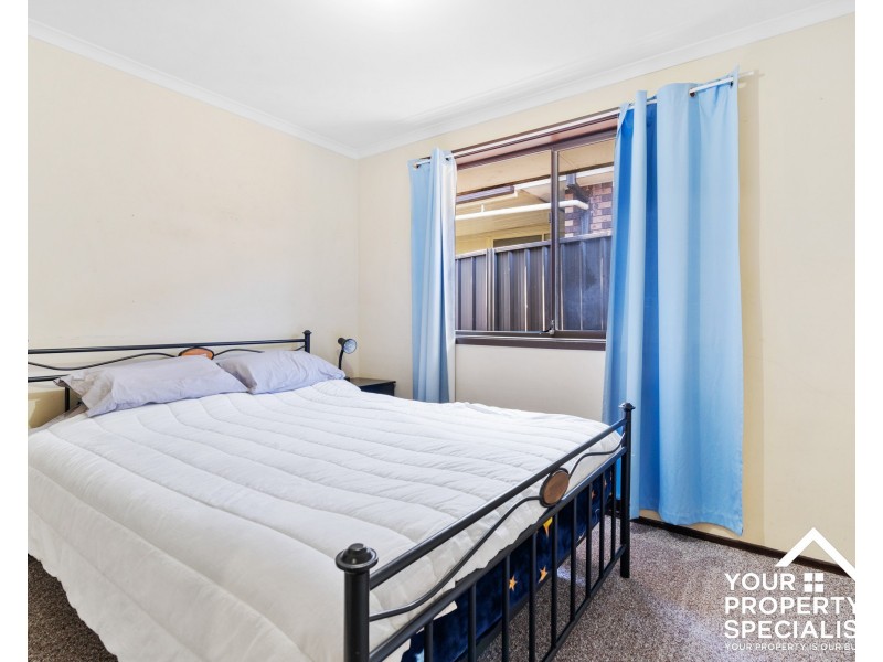 23 Lorenzo Crescent, Rosemeadow NSW 2560