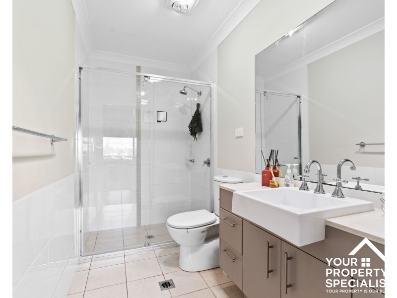 142 Liz Kernohan Drive, Elderslie NSW 2570